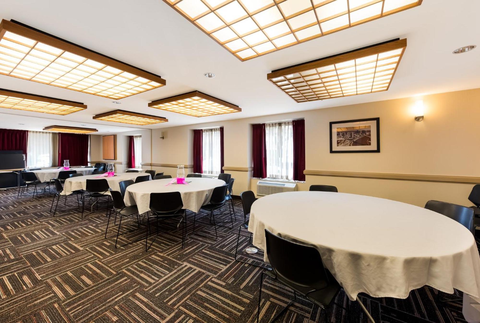 Red Roof Inn Plus+ Columbus Downtown - Convention Center Εξωτερικό φωτογραφία